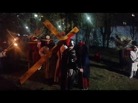 Pavullo: emozione alla Via Crucis vivente