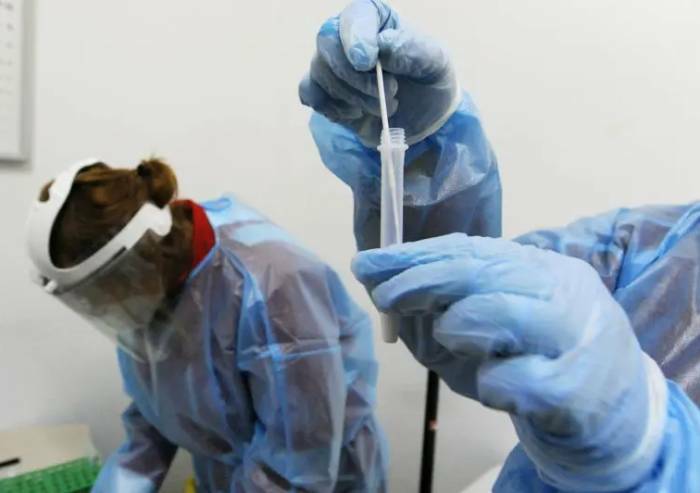 Covid, ancora 27 decessi in Emilia Romagna. Boom di contagi