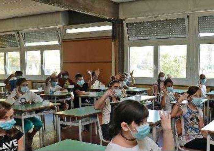 ‘Stop mascherine a scuola’: da Modena appello dei Verdi ai dirigenti sanitari