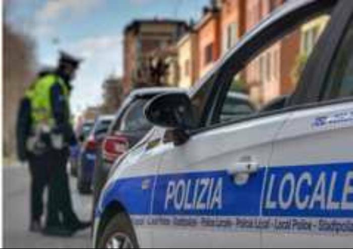 Proprietario di 115 auto percepiva il reddito di cittadinanza