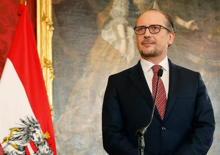 L'esempio dell'Austria: resta neutrale e non invia armi all'Ucraina