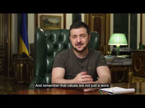 Zelensky esclude ogni mediazione e attacca anche Kissinger