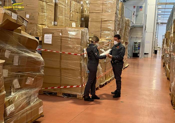 Reggio Emilia, maxi appalto mascherine: truffa ai danni dell'Ausl