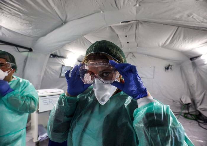 Covid, crescono ancora i contagi: 3673 in Emilia Romagna
