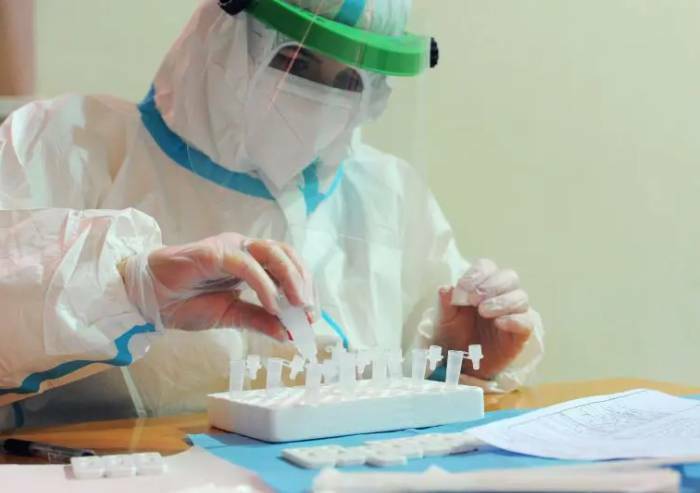 Covid, aumentano in modo netto le reinfezioni