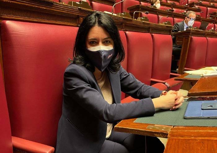 L'ex ministro Azzolina lascia il M5S e va con Di Maio