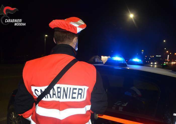 Castelfranco: aggredisce Carabinieri con forbice, arrestato