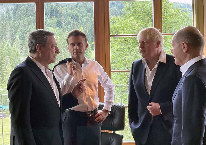 Putin deride leader del G7: 'Loro a torso nudo? Spettacolo disgustoso'