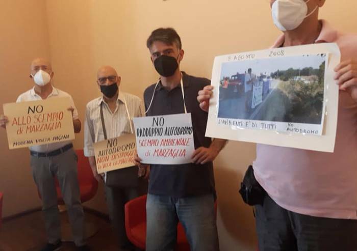 Raddoppio autodromo di Modena: protesta in Consiglio