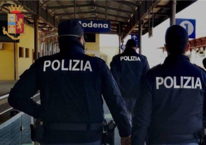 Modena, aggredisce capotreno che lo invitava a indossare la mascherina