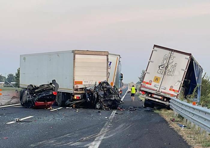 Maxi tamponamento sulla A1: conivolti sette camion e due auto