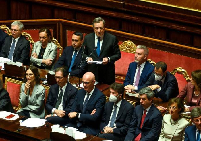 Crisi di Governo, la pensione dei parlamentari è salva per 21 giorni