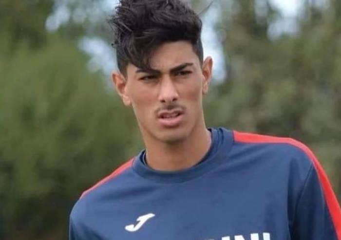Malore improvviso in campo: muore a 20 anni promessa del Cagliari