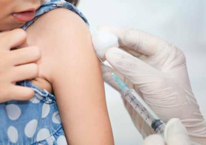 Pavullo, vaccini conservati male inoculati a oltre trenta bambini