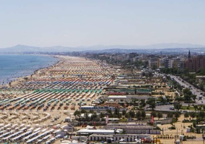 Riviera, revocato ogni divieto di balneazione: paramenti nella norma