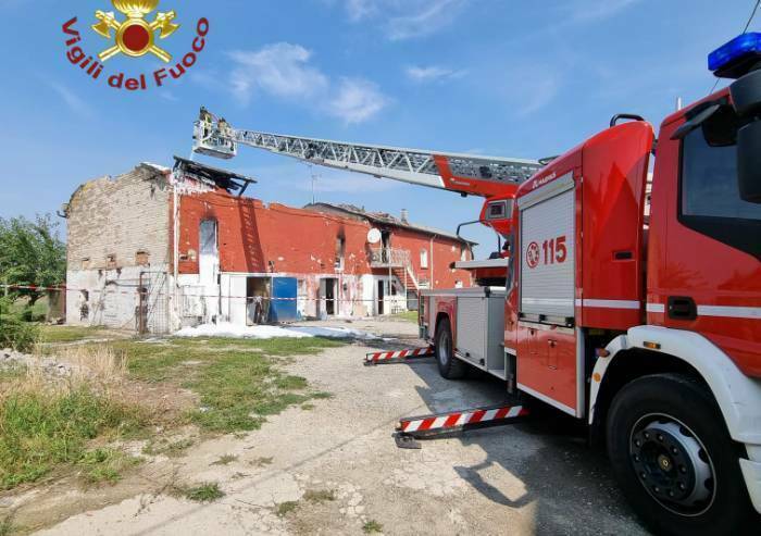 Modena est: rogo in edificio abbandonato, due persone salvate