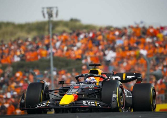 Verstappen domina il Gp di Olanda, Leclerc è terzo