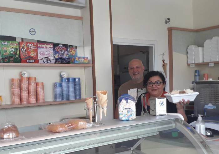 Gelato a prezzo bloccato, nonostante tutto: la rivoluzione di Teresa e Armando