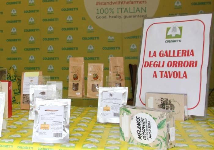 Latte senza mucche e carne in provetta: a Milano imbandita la 'tavola degli orrori'