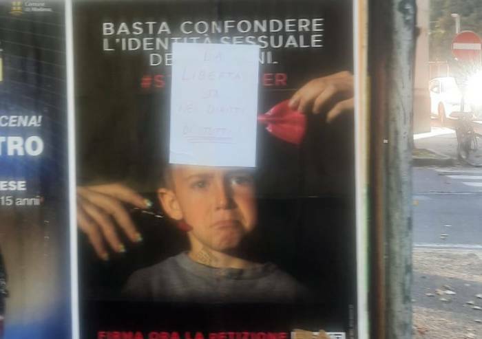 Pro Vita e Famiglia, manifesti strappati a Modena