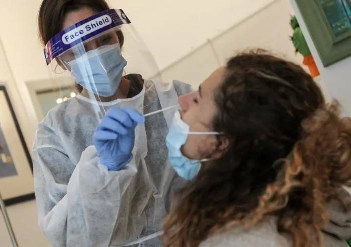 Covid, 3897 contagi in Emilia Romagna e tre morti
