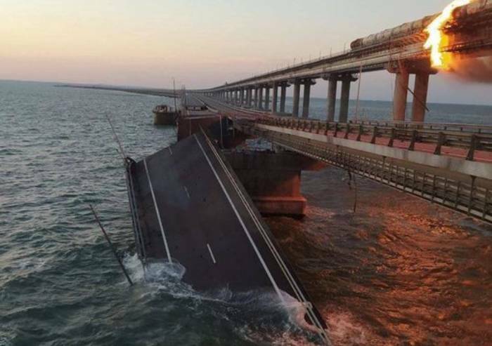 Attentato ponte Crimea, ora Kiev rivendica: 'E' solo l'inizio'
