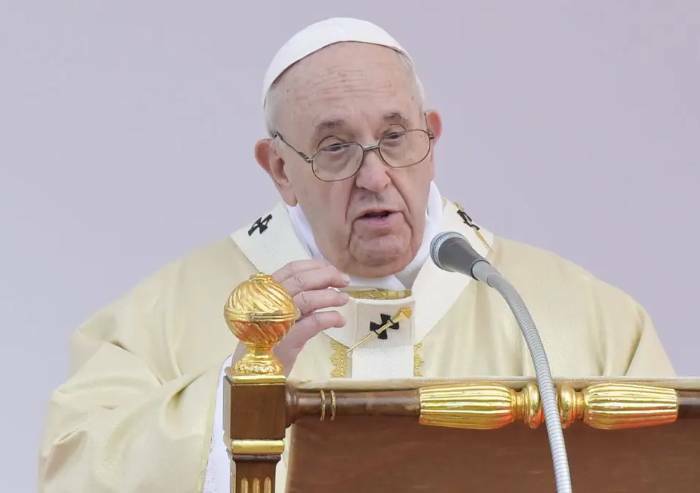Il Papa: 'Esclusione dei migranti è schifosa, peccaminosa, criminale'