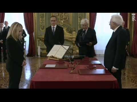 Giorgia Meloni ha giurato sulla Costituzione, governo in carica