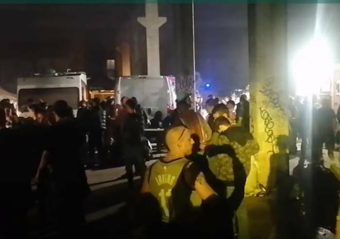 Rave party: sgombero ancora sospeso, forze dell'ordine trattano con occupanti