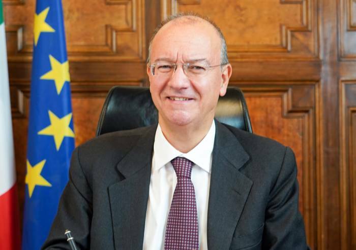 9 novembre Giornata della Libertà, bufera Pd sulla lettera del Ministro alle scuole: 'Propaganda anticomunista'