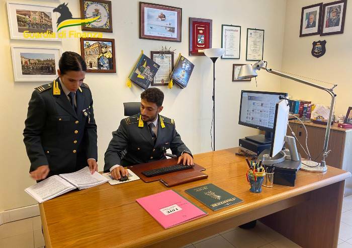 Bologna, maxi frode sui carburanti: arrestato imprenditore