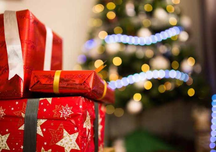 Confcooperative: 'Un italiano su due riciclerà i regali di Natale'