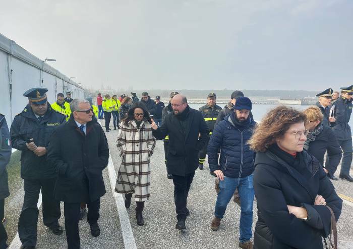 Migranti, Emilia Romagna accoglie 113 persone della nave Ocean Viking