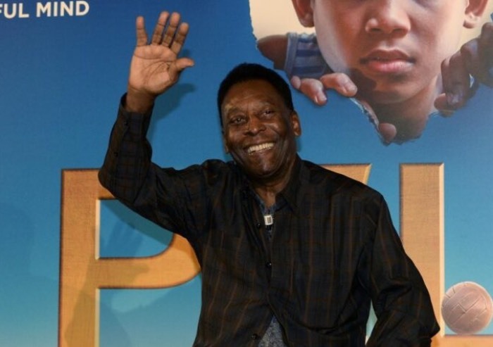 Addio al Re del Calcio: è morto Pelé