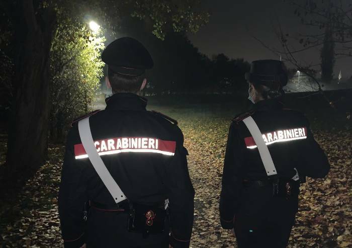 Castelfranco, aggredisce i carabinieri che gli chiedono i documenti: arrestato