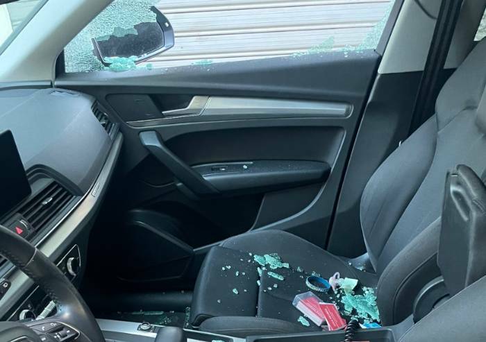 Modena, vandalizzata e razziata auto del presidente Fdi Negrini