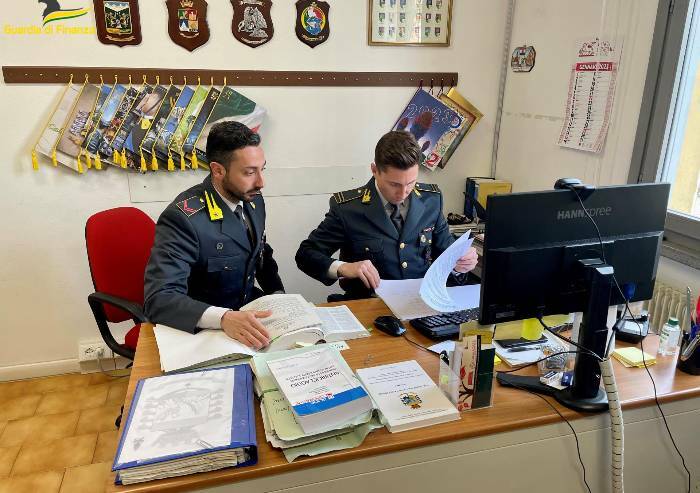 Reggio Emilia, frode informatica per 140mila euro: due denunciati
