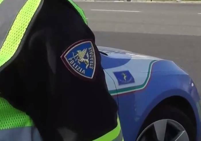 Non si ferma all’alt e parte l'inseguimento: denunciato 45enne
