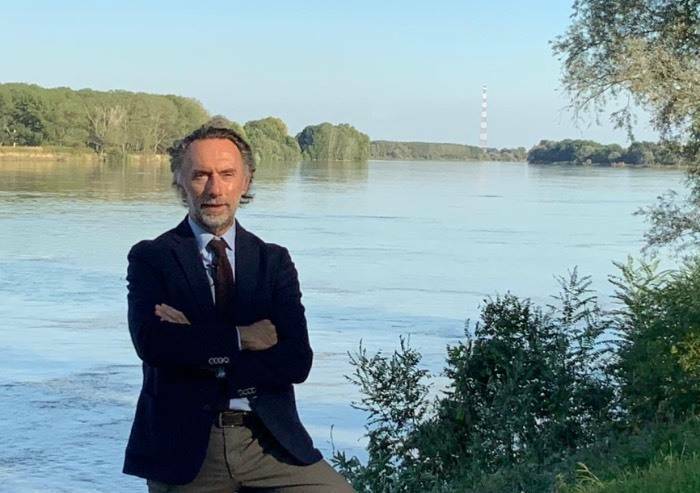 Aipo, il direttore non si dimette: le Regioni lo sospendono