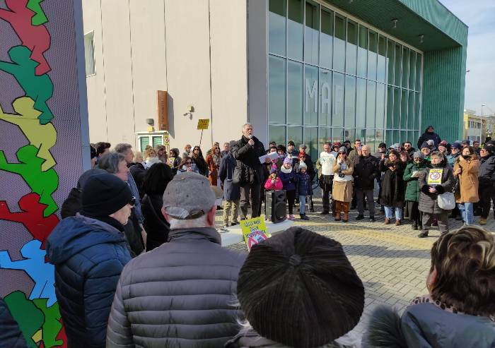 Finale: manifestazione contro discarica, sindaco sottoscrive richiesta
