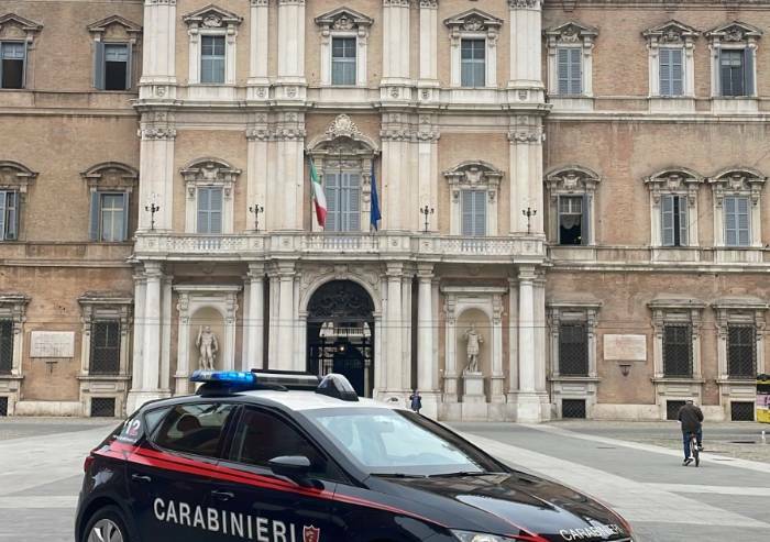 Colti sul fatto mentre rubano bici: denunciati due giovani