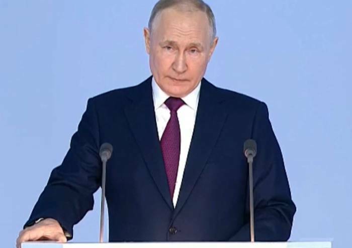 Putin: 'Passo dopo passo assolveremo tutti gli obiettivi'