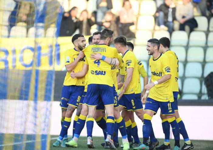 Modena affronta la Reggina di Inzaghi: sfida che profuma di playoff