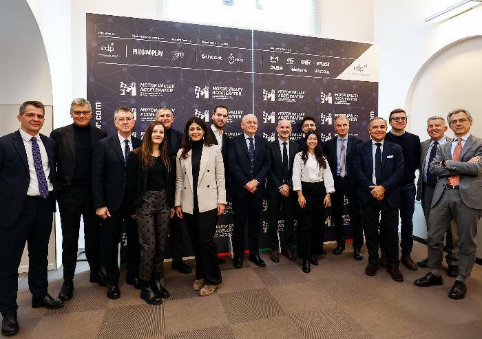 Gli assessori regionali Colla e Calvano in visita negli spazi di Motor Valley Accellerator