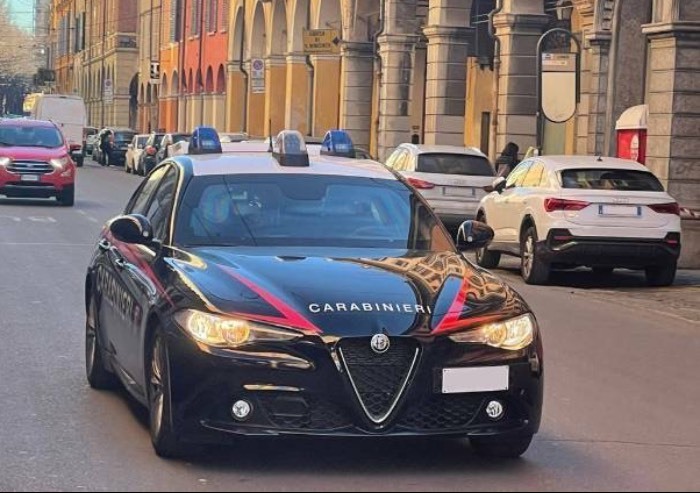 Marinano la scuola e tentano rapina: tre minori denunciati