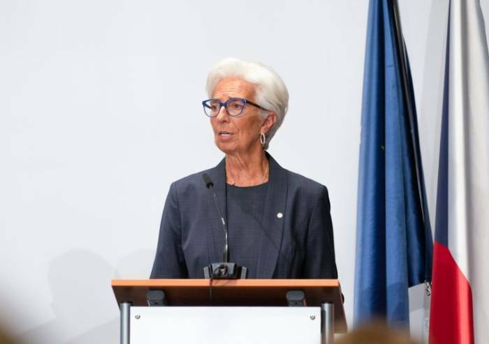 Lagarde annuncia: 'Probabile rialzo tassi di 50 punti'