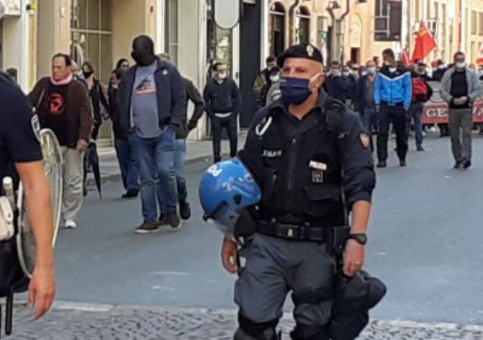 Corteo anarchico a Modena: le decisioni della Prefettura