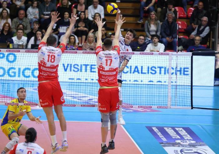 Volley, quarti play off: niente da fare, Piacenza divora Modena