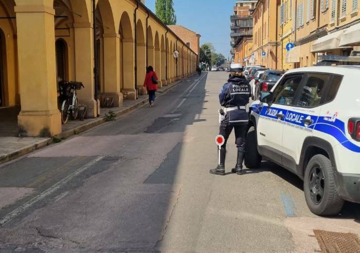 Carpi, truffa del resto: denunciato cliente di un negozio