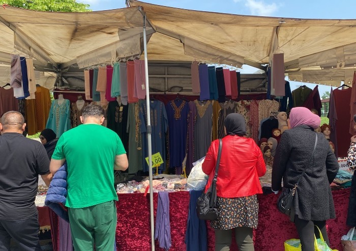 Modena, segni dei tempi: mercato Novi Sad parla sempre più straniero